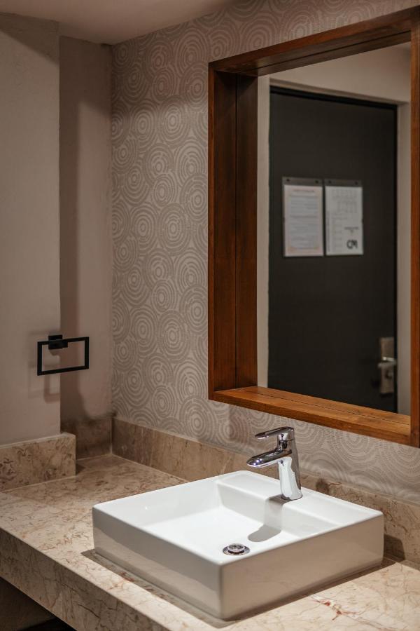 Hotel Mid Project Меріда Екстер'єр фото